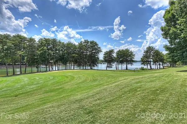 117 Heathland LN, Mooresville, NC 28117
