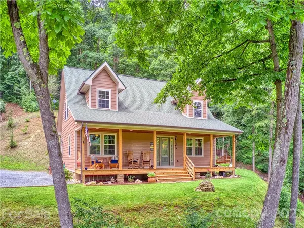 27 Little Roundtop RD, Clyde, NC 28721