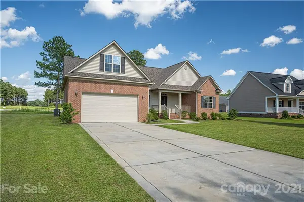 1612 Linden LN, Lumberton, NC 28358