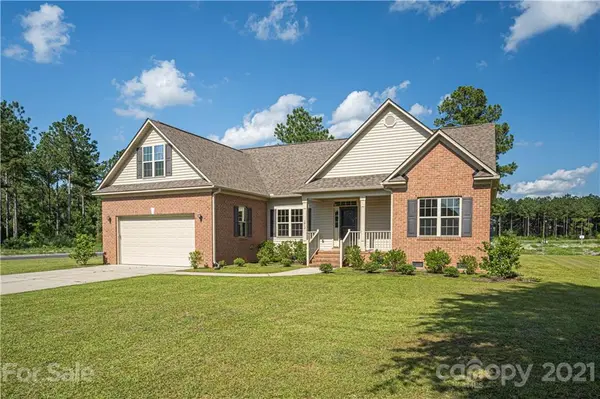 1612 Linden LN, Lumberton, NC 28358