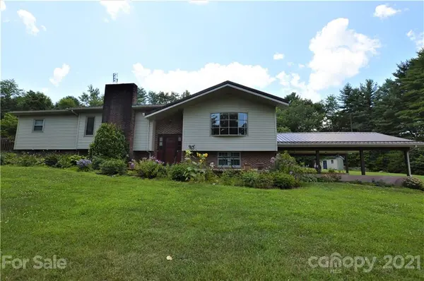 2113 White Pine DR, Sawmills, NC 28630
