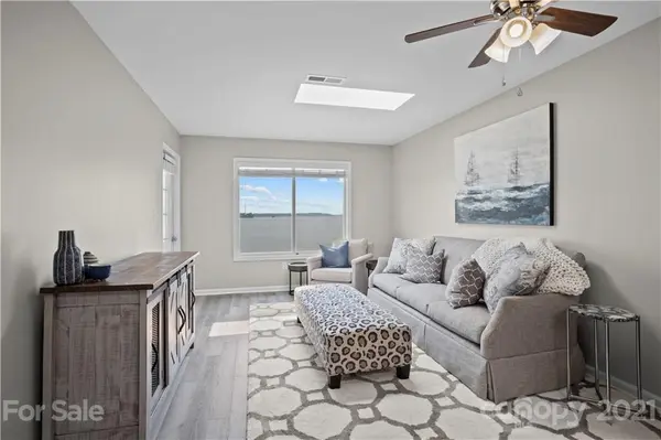7831 Spinnaker Bay DR #306, Sherrills Ford, NC 28673