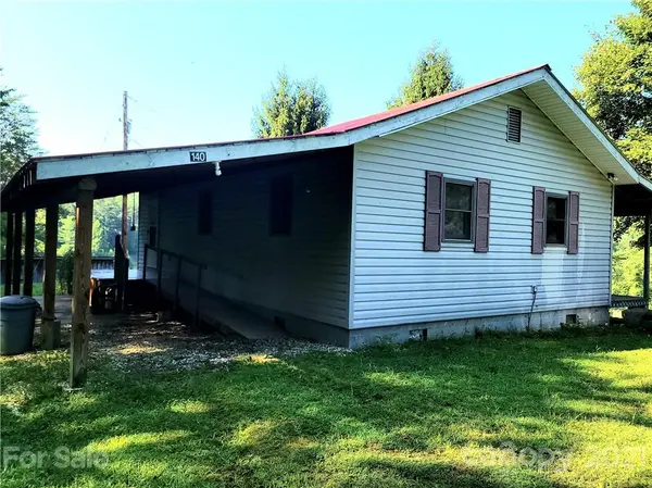 150 Kimberly DR, Hot Springs, NC 28743