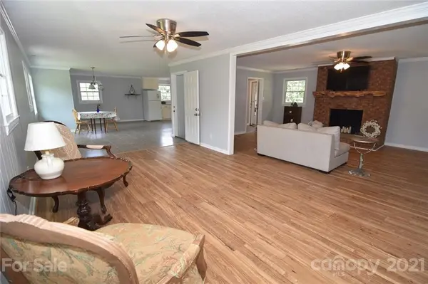 3376 40th Avenue PL NE, Hickory, NC 28601