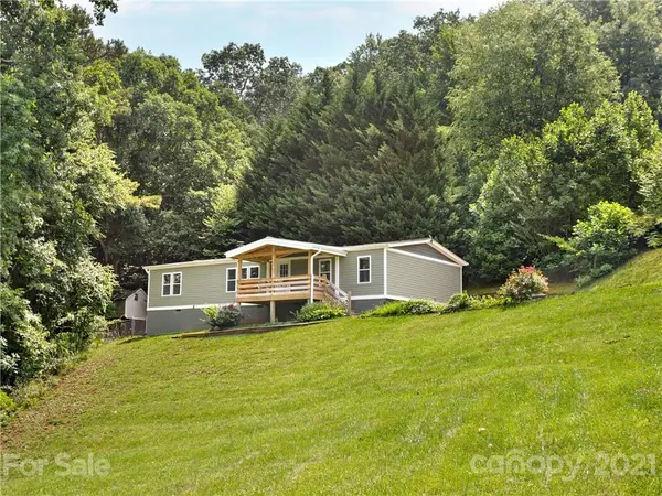 31 Honey Locust LN,  Candler,  NC 28715