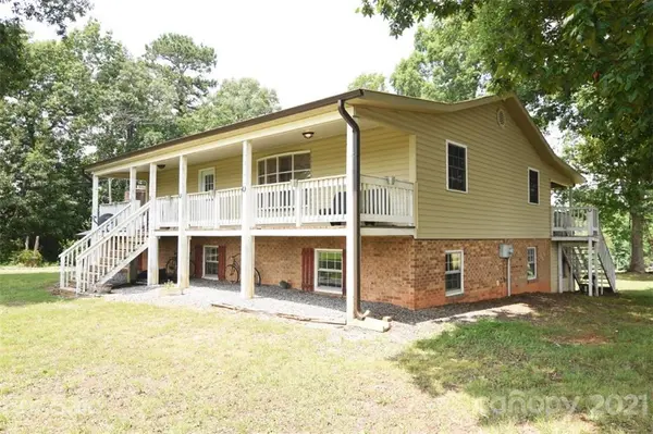 1540 Lindsey LN, Conover, NC 28613