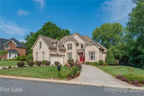 6323 Pumpernickel LN, Monroe, NC 28110
