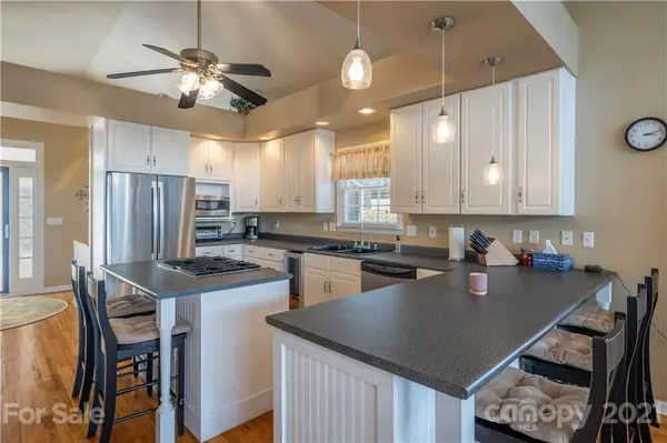 841 Lake Club DR, Nebo, NC 28761