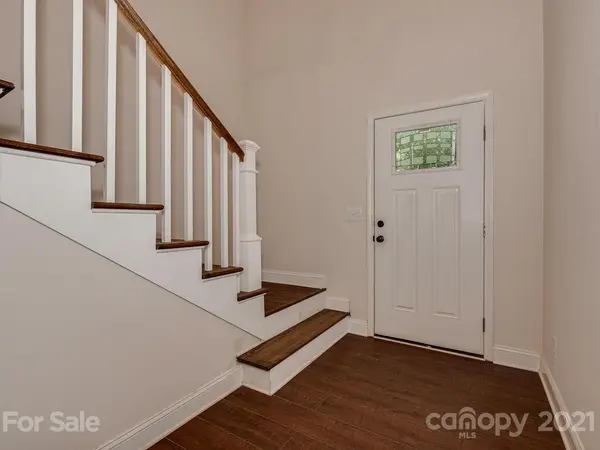 8002 Montego LN, Denver, NC 28037