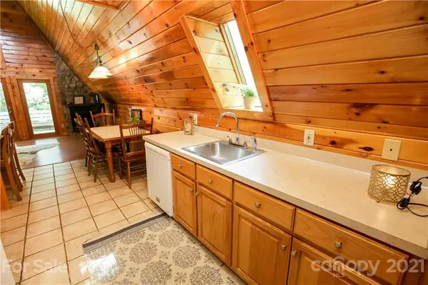 200 Vashti Cemetery RD, Taylorsville, NC 28681