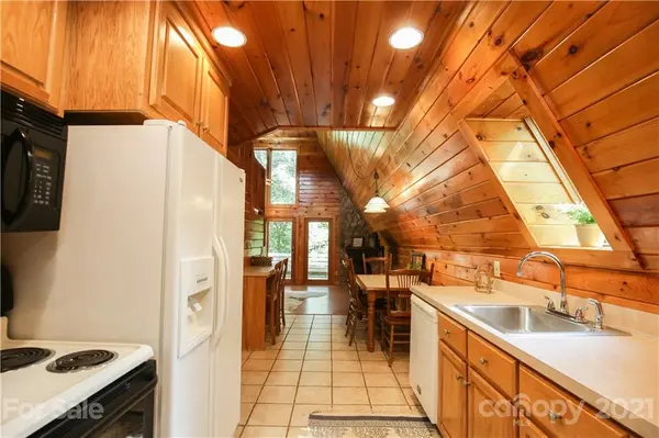 200 Vashti Cemetery RD, Taylorsville, NC 28681
