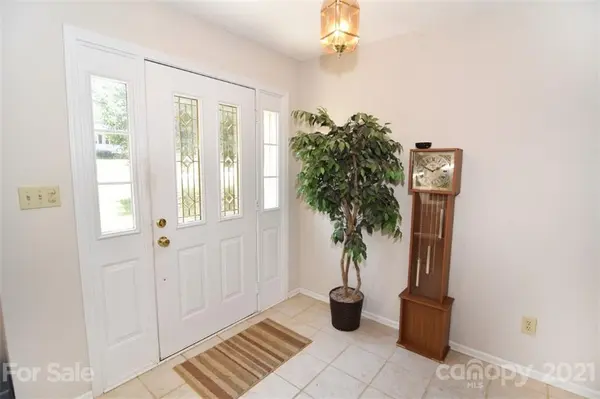 4242 Arrowhead DR NE #43, Hickory, NC 28601
