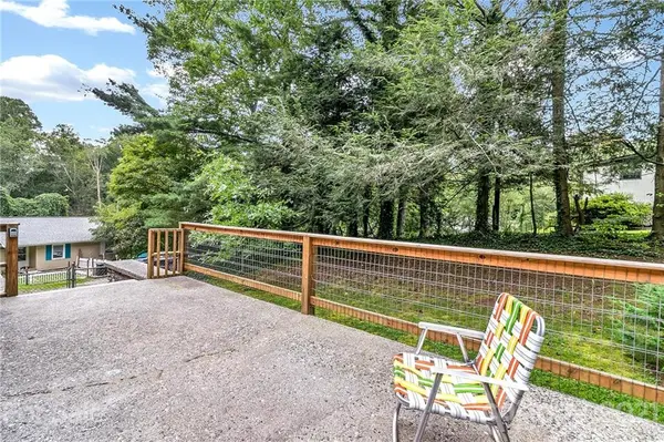 46 Parkwood AVE, Woodfin, NC 28804