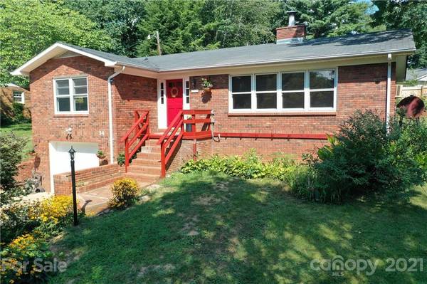 34 Chapel View DR,  Clyde,  NC 28721