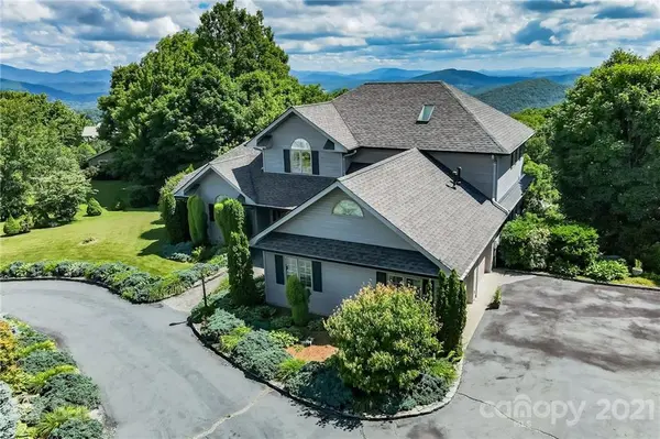 427 Rambling RD, Blowing Rock, NC 28605
