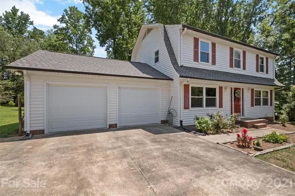 124 Dots CIR, China Grove, NC 28023