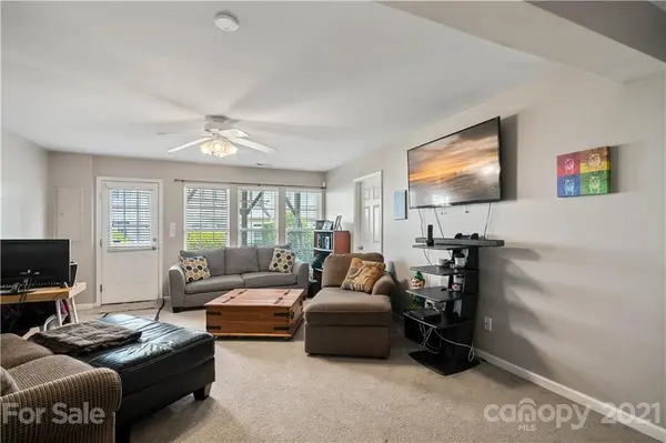 2209 Belle Vernon AVE, Charlotte, NC 28210