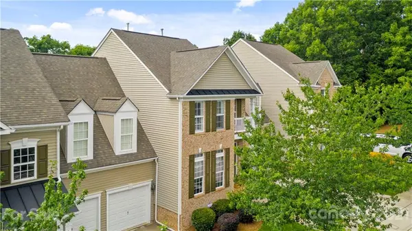 10349 Linksland DR, Huntersville, NC 28078