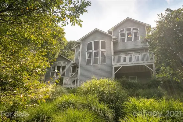 56 Dalya RD,  Swannanoa,  NC 28778