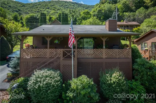 95 Hillcrest RD, Maggie Valley, NC 28751