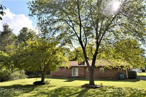 4602 Calico RD, Lenoir, NC 28645