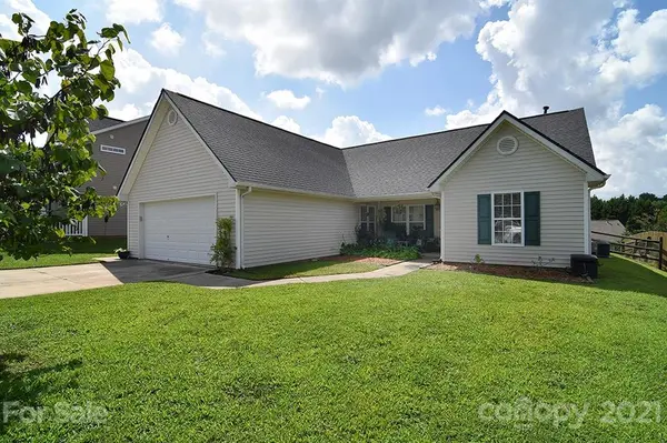 209 Ashton Bluff CIR, Mount Holly, NC 28120