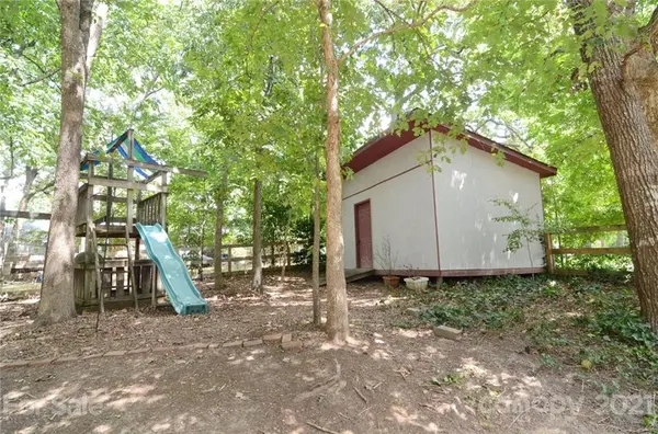 6729 Rollingridge DR, Charlotte, NC 28211