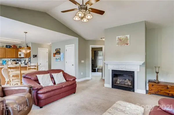 188 Tarrington DR, Statesville, NC 28625