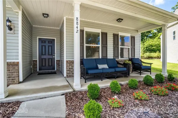 8842 Balsam Bay RD, Charlotte, NC 28227