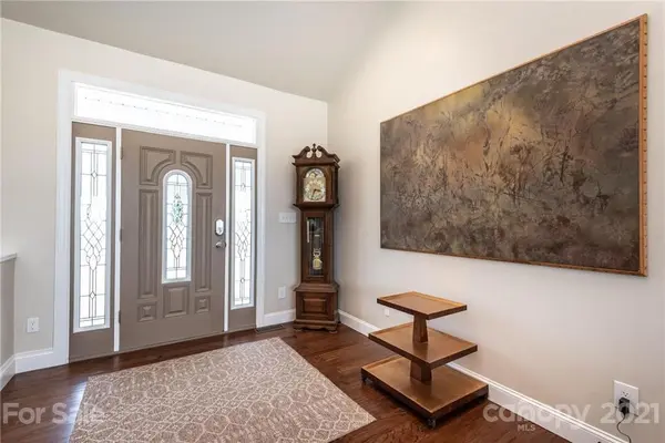 7768 Pinecone LN, Hickory, NC 28602