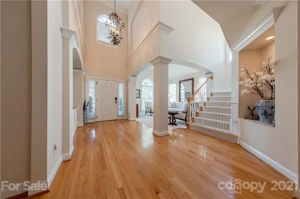 3235 Twelve Oaks PL, Charlotte, NC 28270