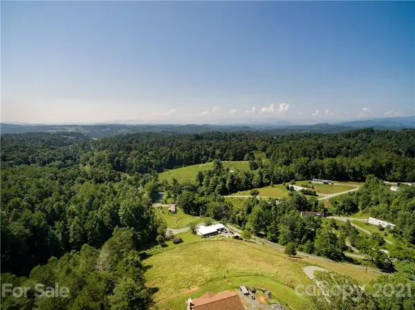 999 Windswept RDG, Marshall, NC 28753
