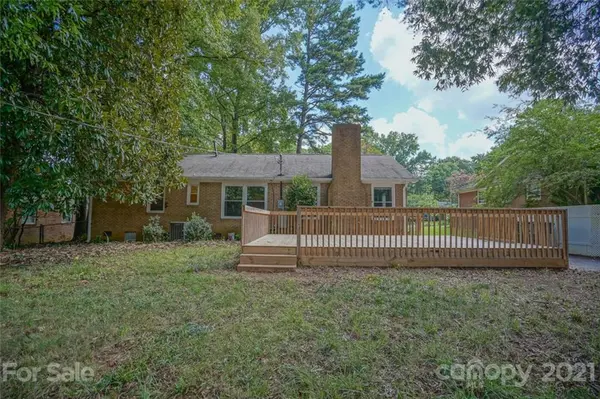 6524 Idlebrook DR, Charlotte, NC 28212