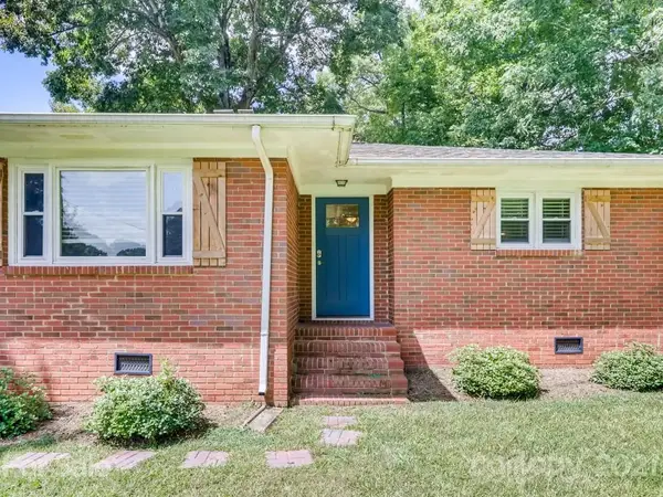 4033 Matthews Mint Hill RD, Matthews, NC 28105