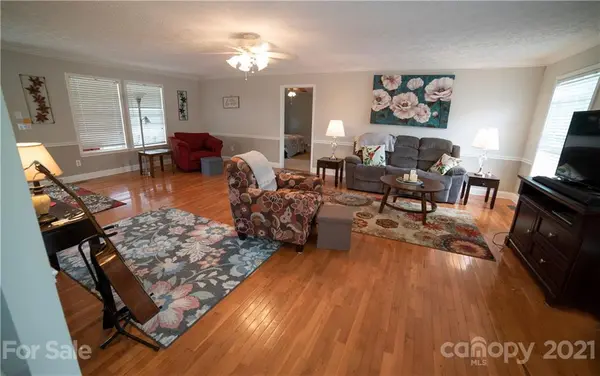 2920 Dysartsville RD, Nebo, NC 28761
