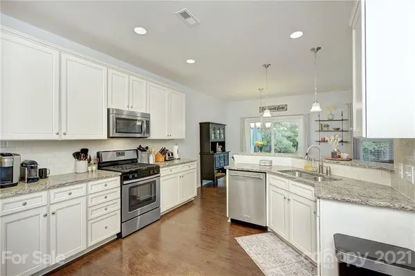 2502 Royal York AVE, Charlotte, NC 28210
