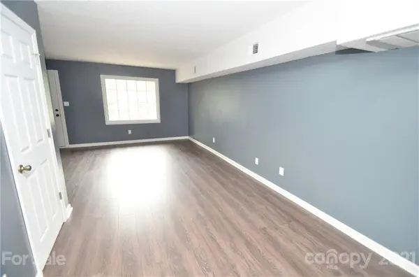 420 4th ST, Hickory, NC 28602