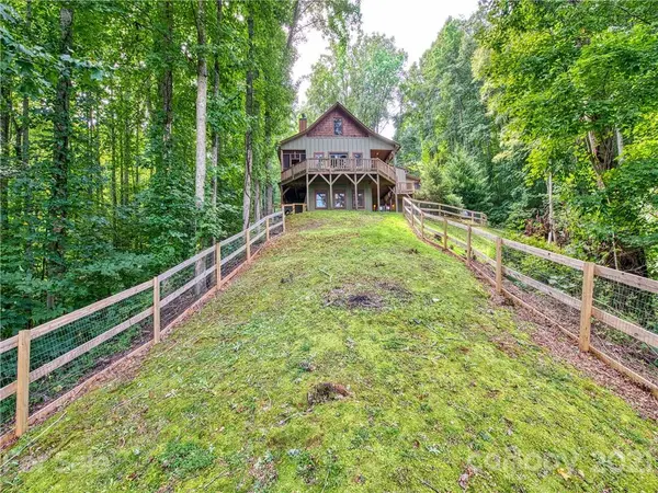 202 Pineneedle WAY, Canton, NC 28716