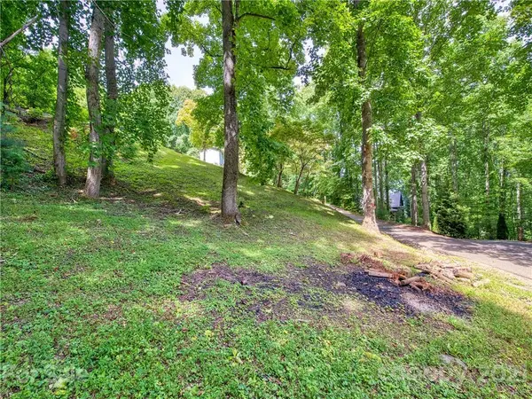 202 Pineneedle WAY, Canton, NC 28716