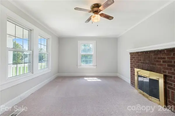 303 Eastwood DR, Mount Holly, NC 28120