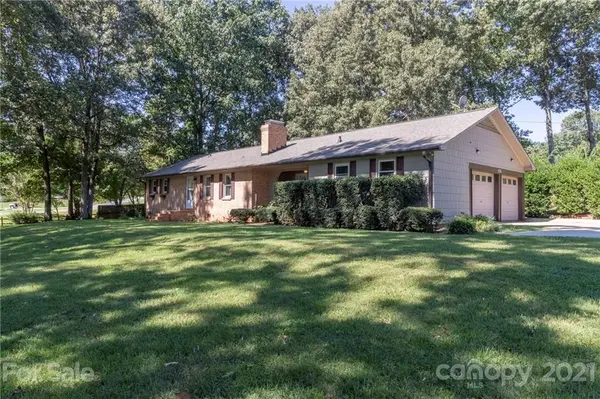 1776 Arden DR, Lincolnton, NC 28092