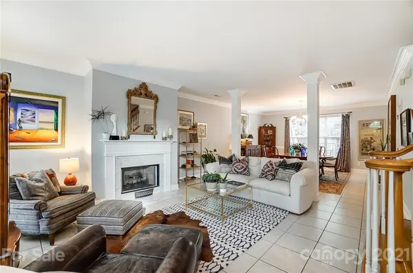 9363 Bonnie Briar CIR, Charlotte, NC 28277