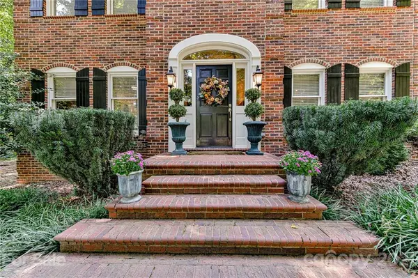 724 Providence Oak LN, Matthews, NC 28104