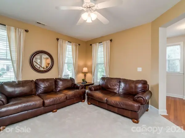 2072 Gable Way LN, Matthews, NC 28104