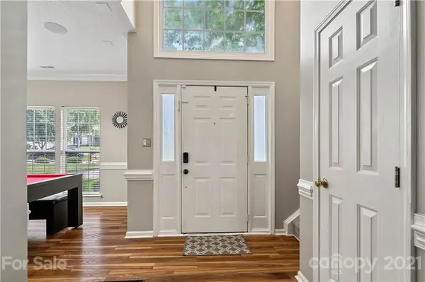 1721 Silverberry CT, Charlotte, NC 28214