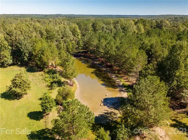4661 Willie Bayne LN, Heath Springs, SC 29058