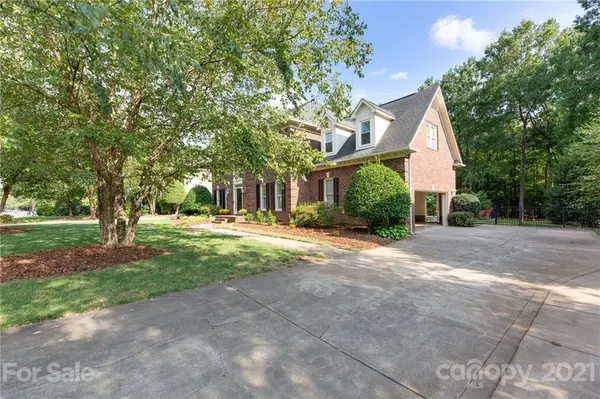 13011 Darby Chase DR, Charlotte, NC 28277