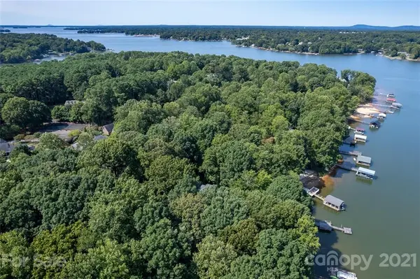 132 Malibu RD, Mooresville, NC 28117