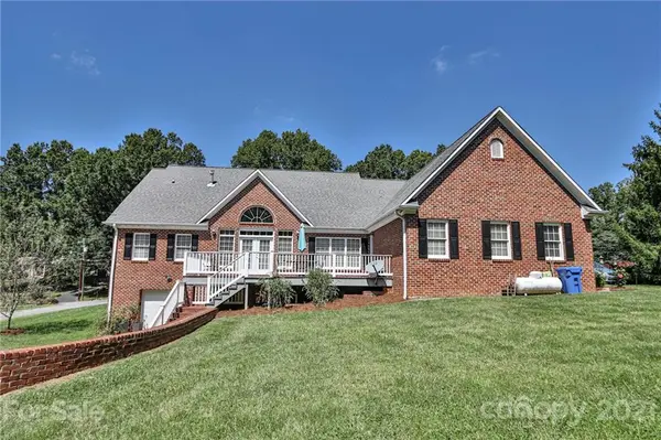 531 Westbrook ST, Jonesville, NC 28642
