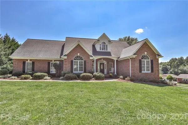 531 Westbrook ST, Jonesville, NC 28642
